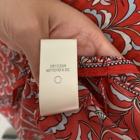 Max Studio Pleated Flowy Printed Top Size Small - Picture 5 of 6